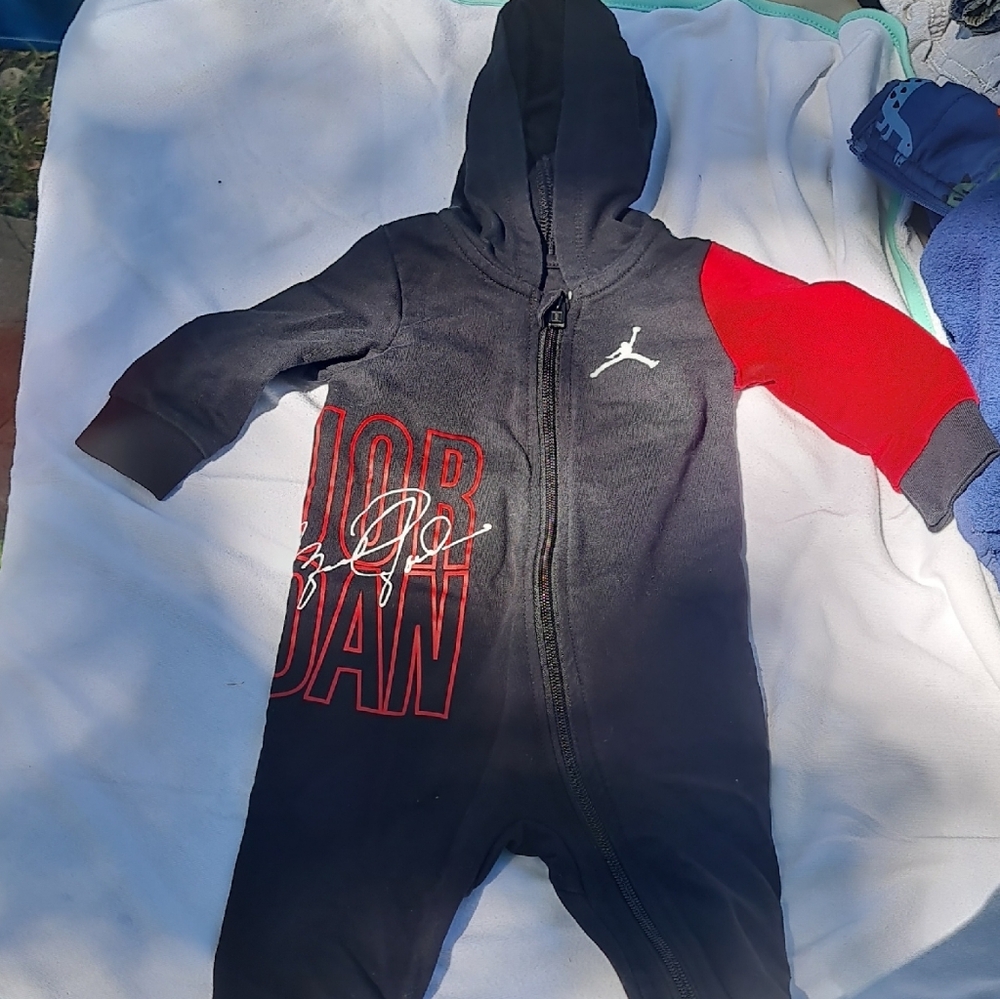 Jordan Kids One Piece - Black and Red